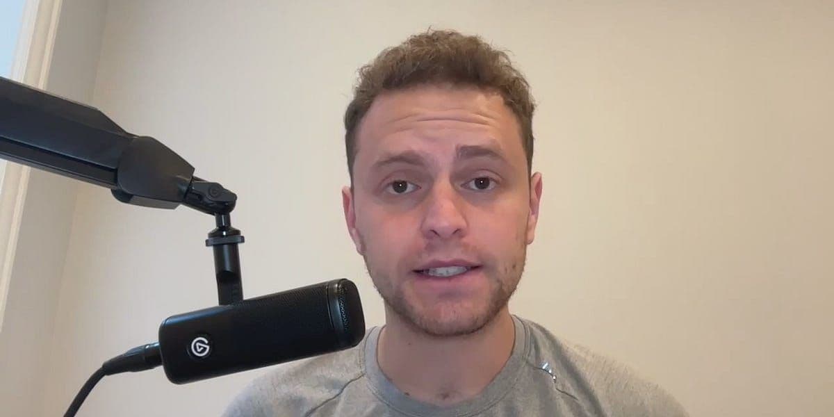 Pam Bondi Strips Sanctuary Status from D.C., JD Vance Rejected at Restaurant, and anti-Russia Protests Breakout in Alaska