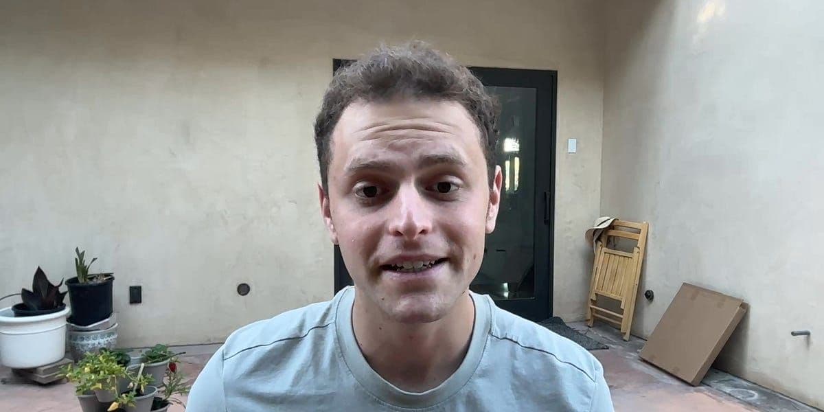 The Pope Snubs JD Vance as Protest Breakout Worldwide