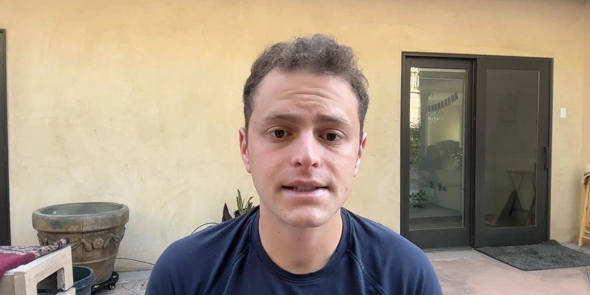 The United States Supreme Court building, center of controversy over blocking Trump administration deportation policy