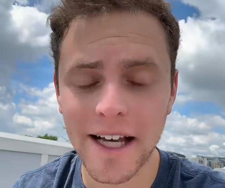 U.S. Supreme Court building where justices heard arguments on limiting federal courts' injunction powers