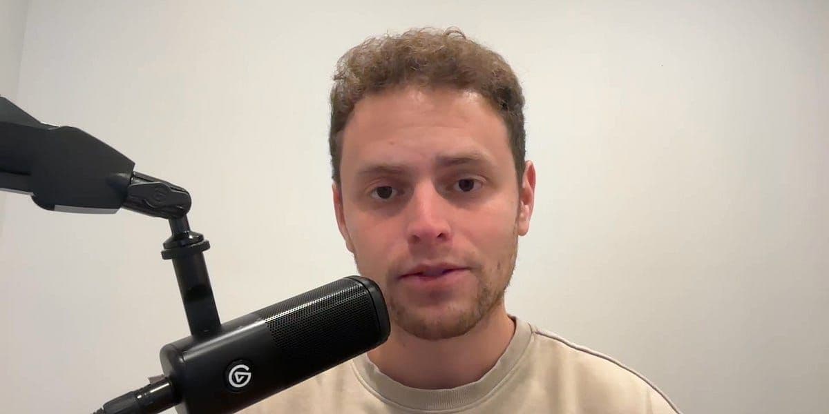 Trump Flees DC and Attends Opulent Party as Government Shutdown Severely Impacts Air Travel and SNAP